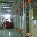 Impact Resistant Q235B Steel Drive in Racking System Stable Structure Food Processing Plant Mass Cargo Storage Rack