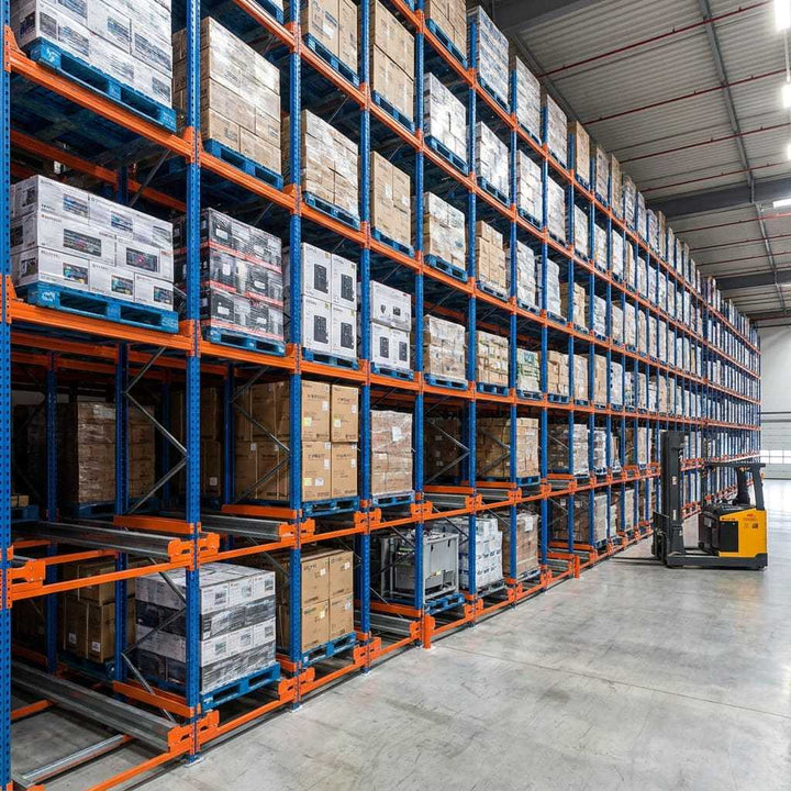 Industrial Vertical Storage System with Shuttle Rack Q235B Steel for Logistics Distribution Plan